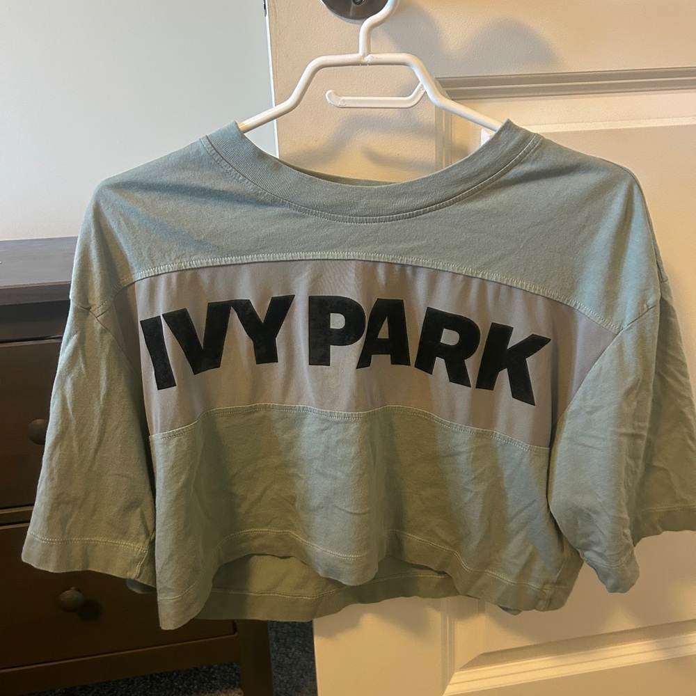 IVY PARK Green Short Sleeve Tee Cropped Athletic